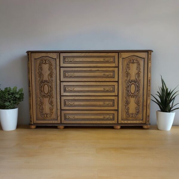Chests of drawers
