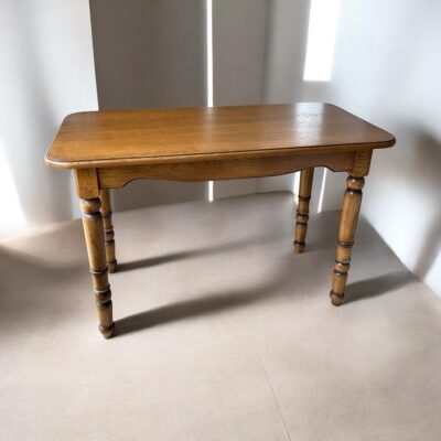 Solid oak kitchen table