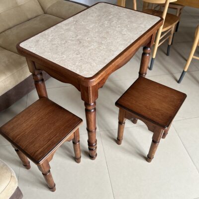Solid oak table with stools included